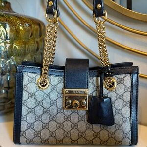 ‼️SOLD‼️Gucci Black and Beige Shoulder Bag with Gold Chains